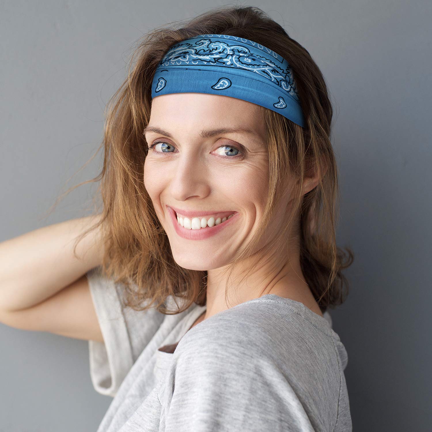 Willbond sport yoga headband fits various hair needs during exercise.