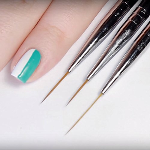 Winstonia Striping Brush double-clamped ferrule prevents shedding during steady strokes