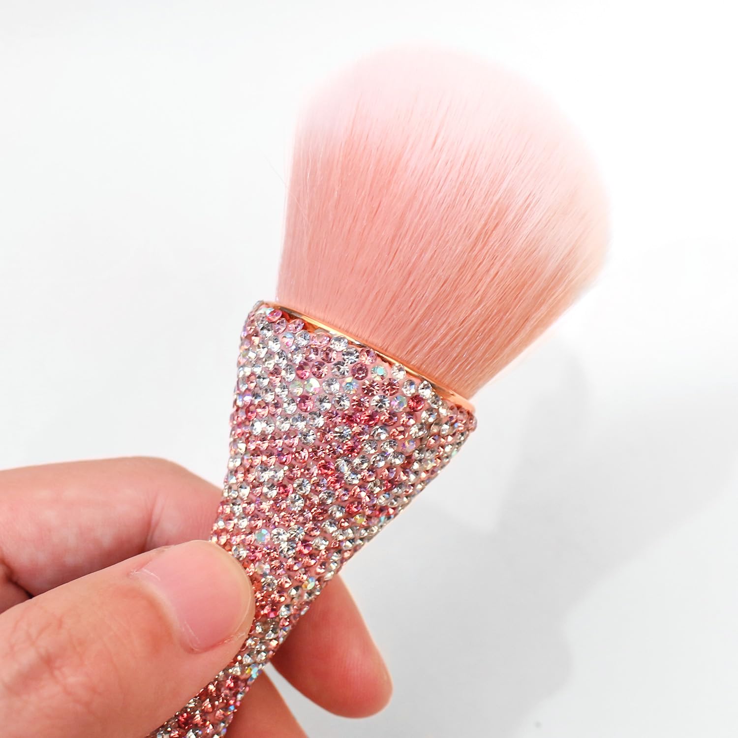WOKOTO rose-shaped brush head reaches hard-to-see areas for thorough dust removal.