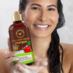 WOW Life Science Apple Cider Vinegar Shampoo lather on hair illustrates cleansing action.