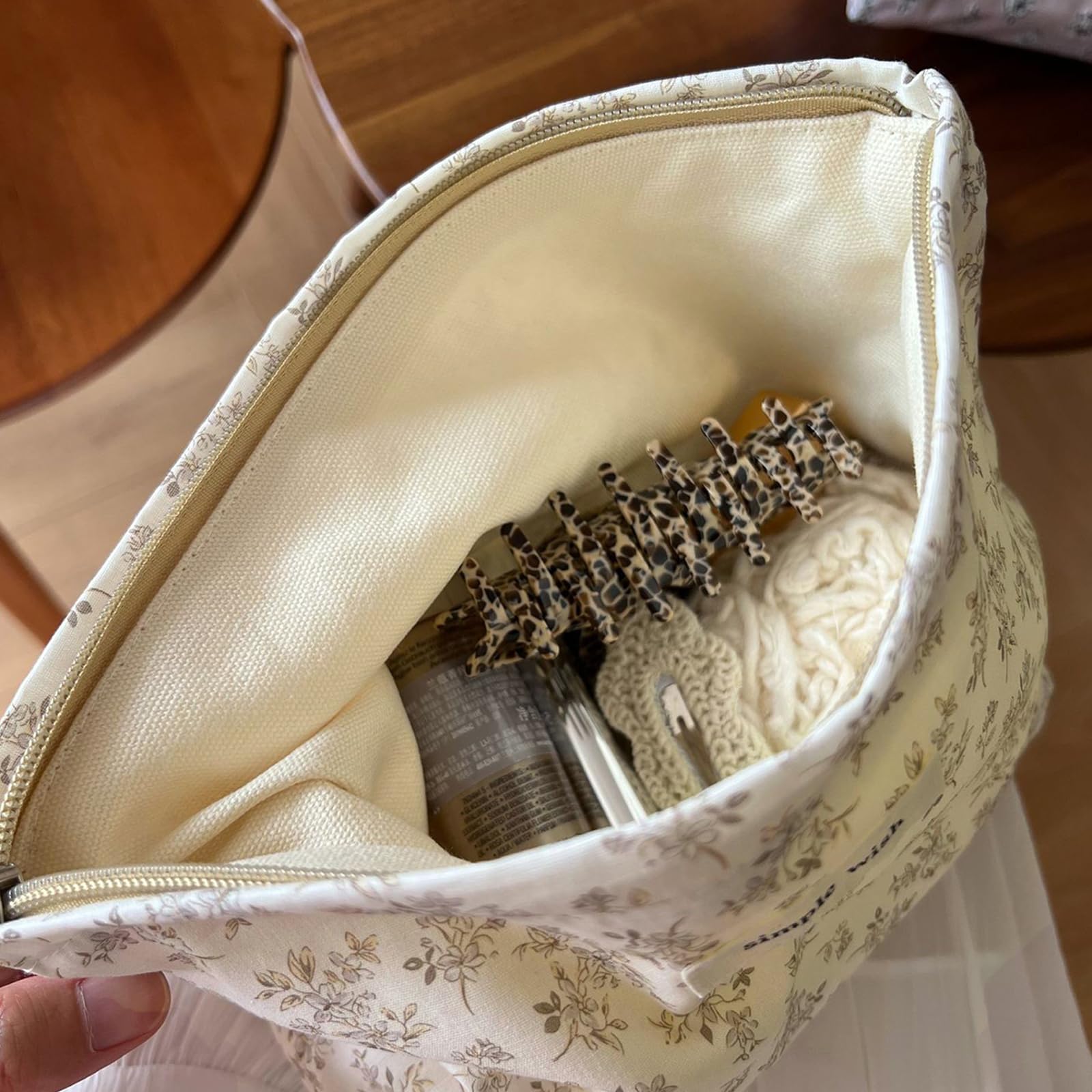 Wudygirl fashion aesthetic makeup bag pairs with any outfit and scene.