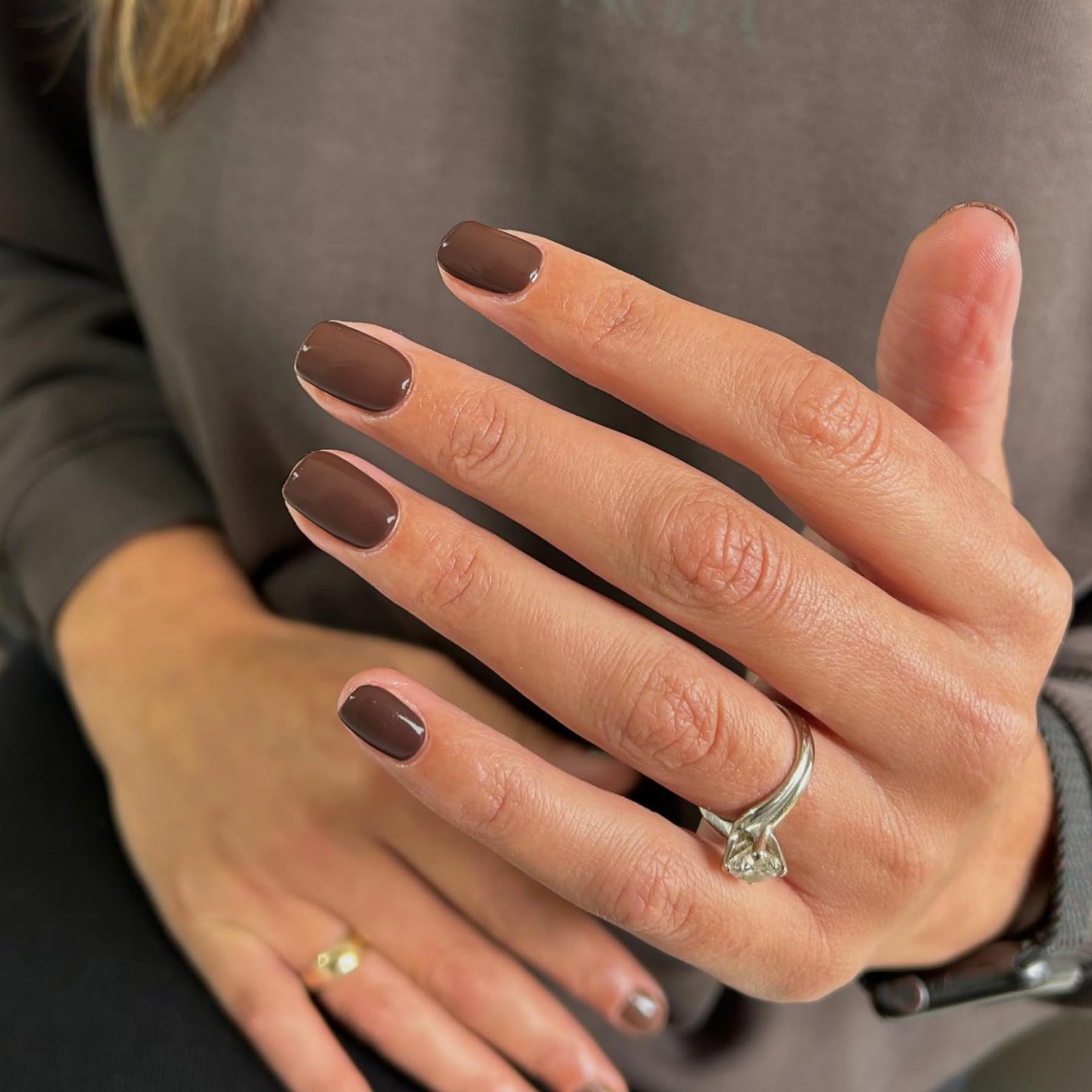 XCREANDO brown press on nails short square pack for at-home manicure
