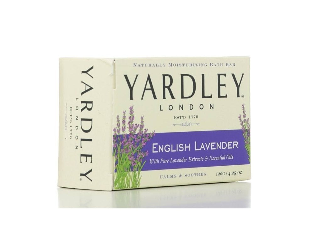Yardley London lavender moisturizing bar close-up, daily skin hydration visual