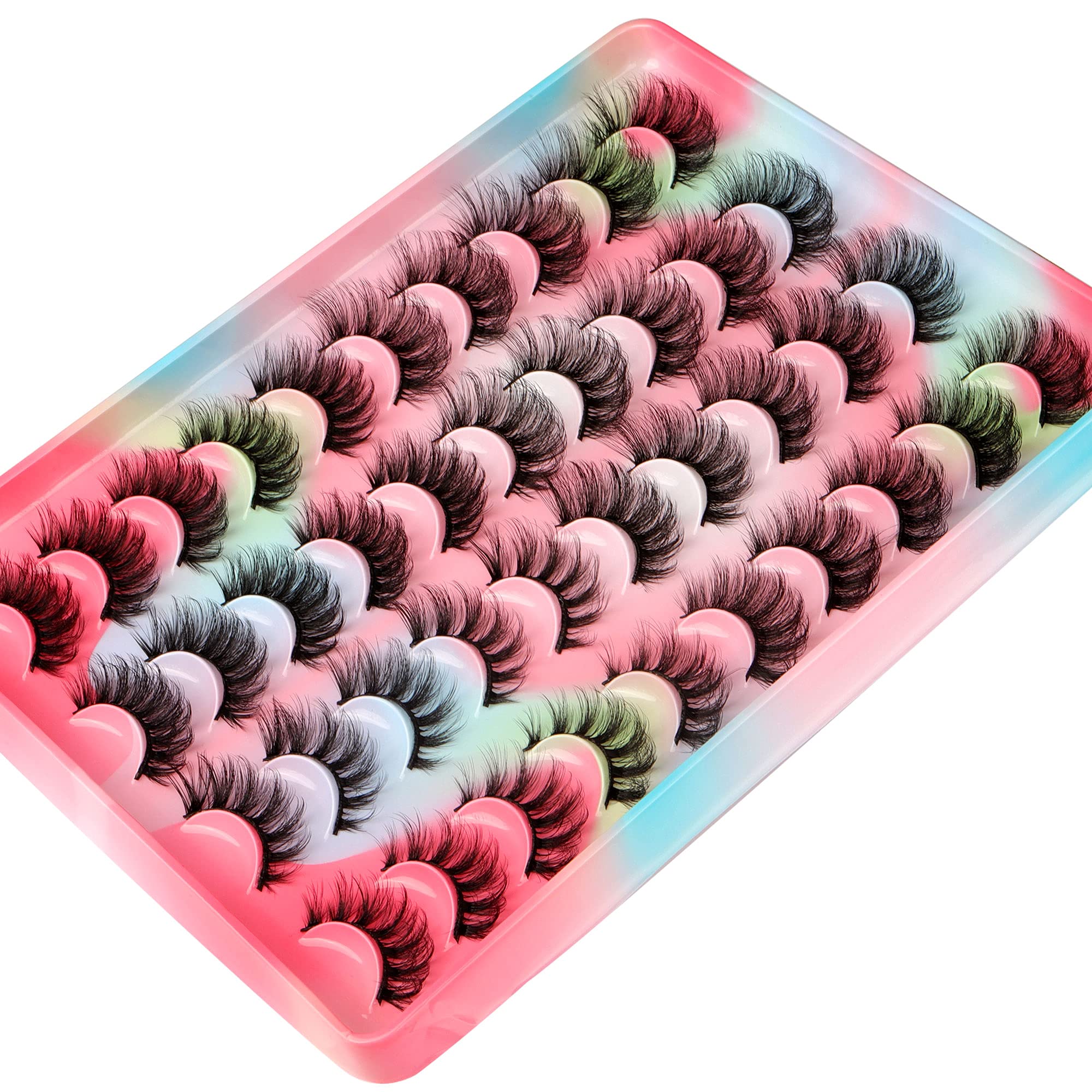 Yawamica lashes on model eye for dramatic yet lightweight enhancement.