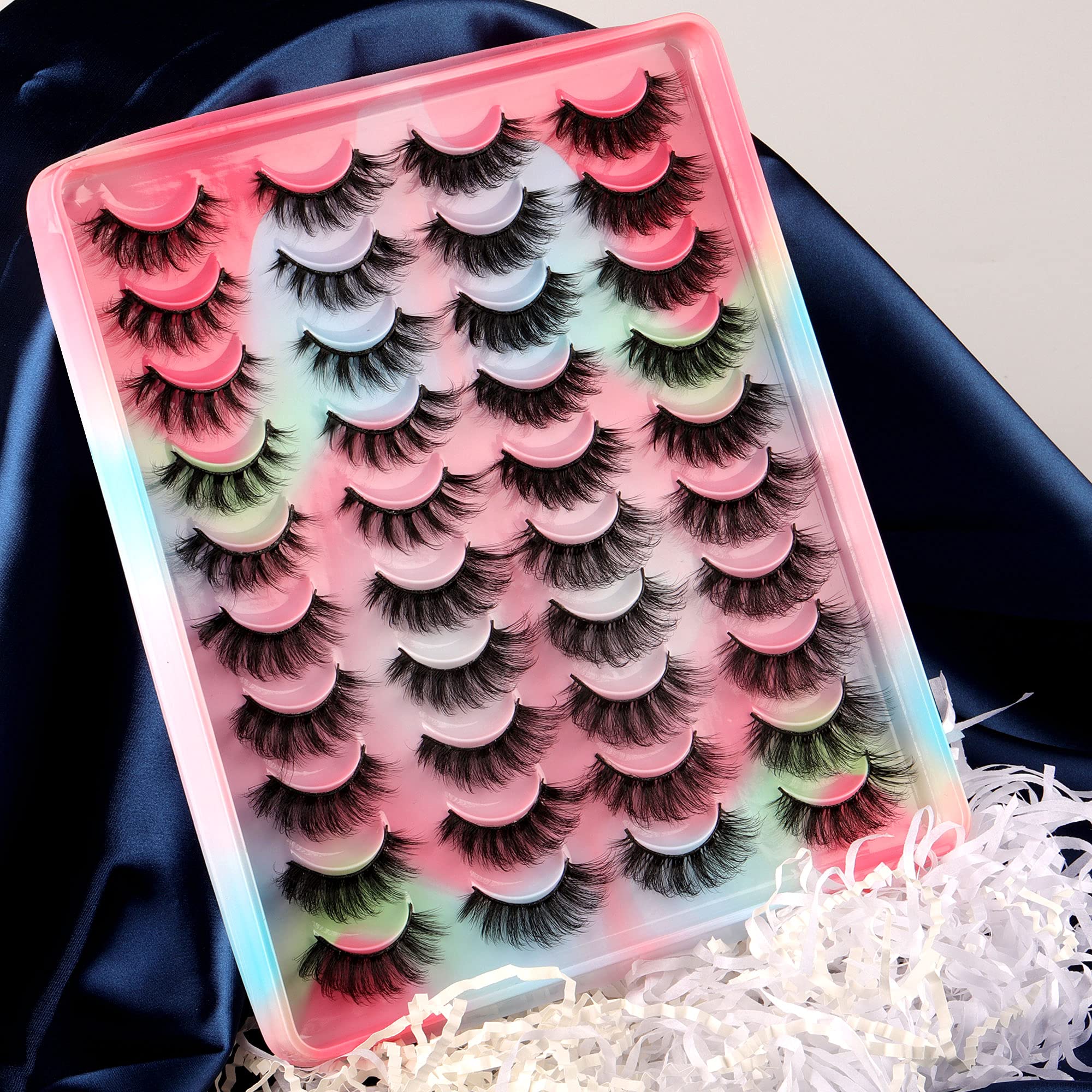 Yawamica lashes include no glue, ready to pair with adhesive.