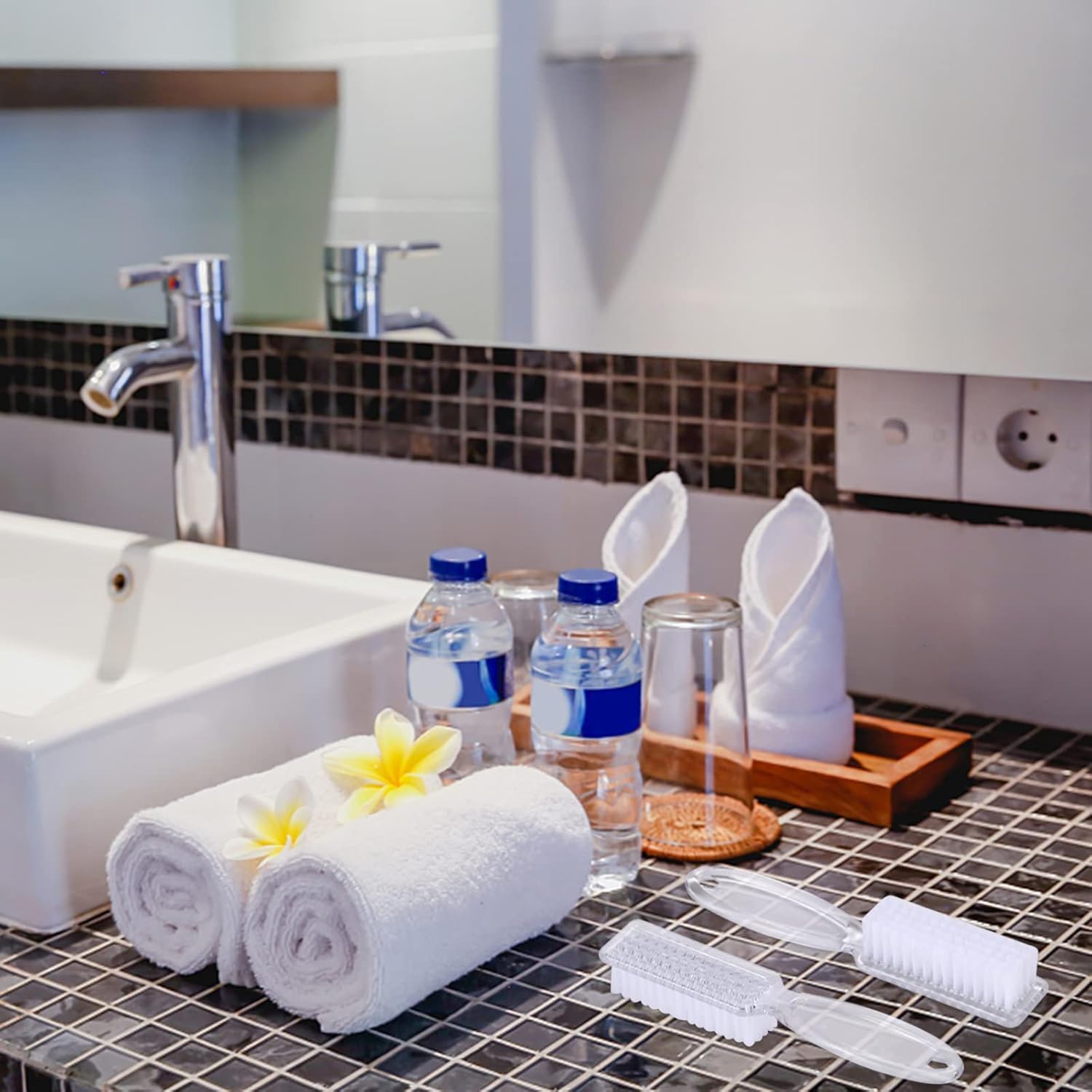 Yebeauty brush helps remove odors during kitchen prep