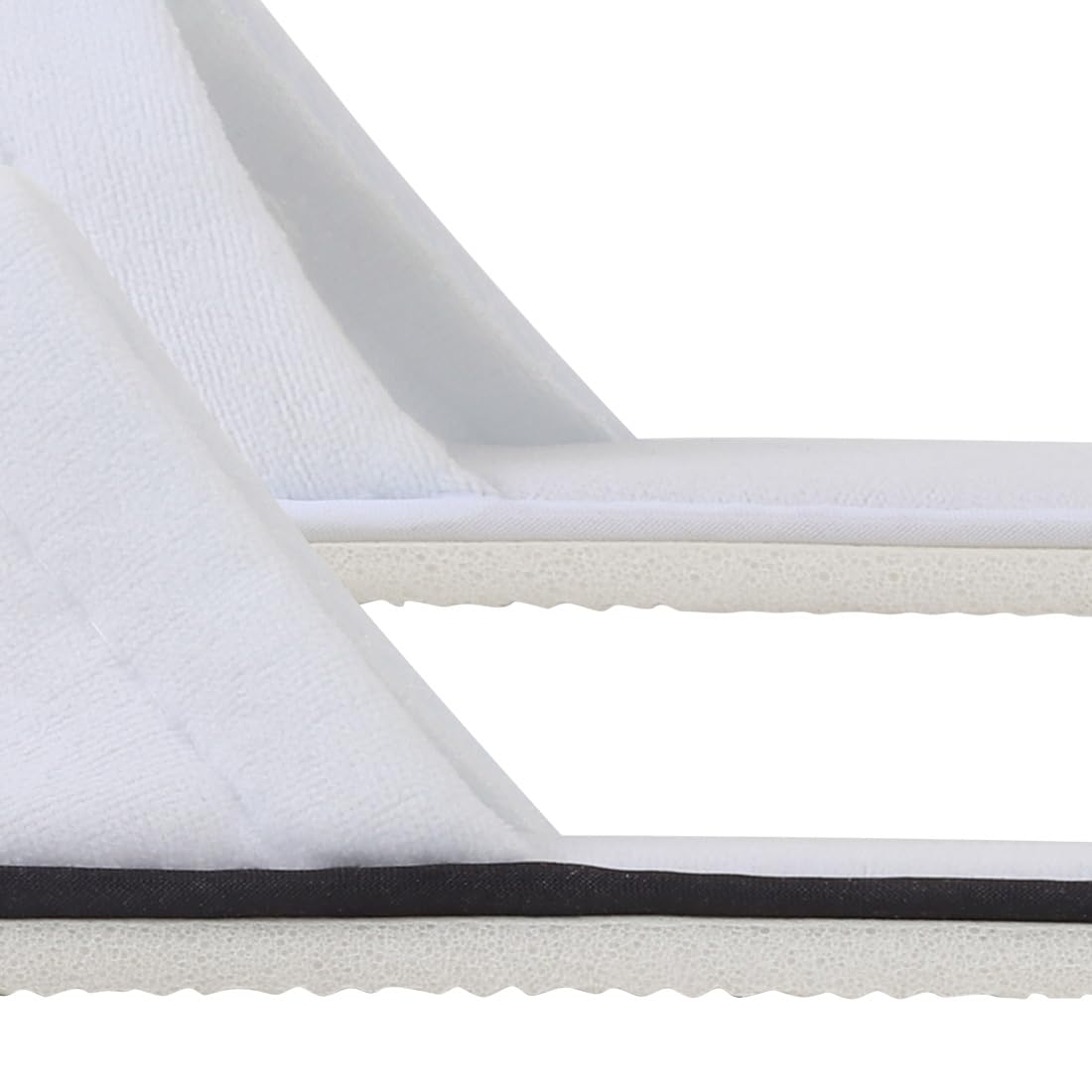 Yeios soft fabric slippers blend 65pct cotton and 35pct polyester.