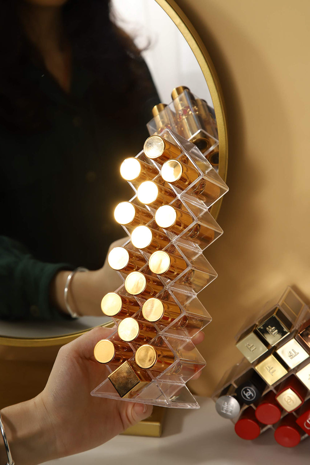 YIEZI gift-ready lipstick holder ideal for gifting occasions.
