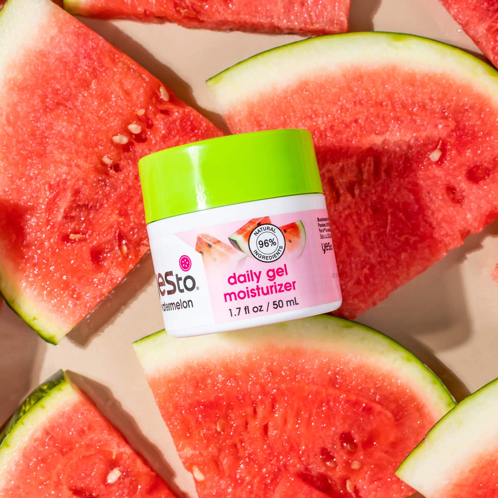 Yes To Watermelon Daily Gel Moisturizer sodium hyaluronate close-up showcases plumping hydration.