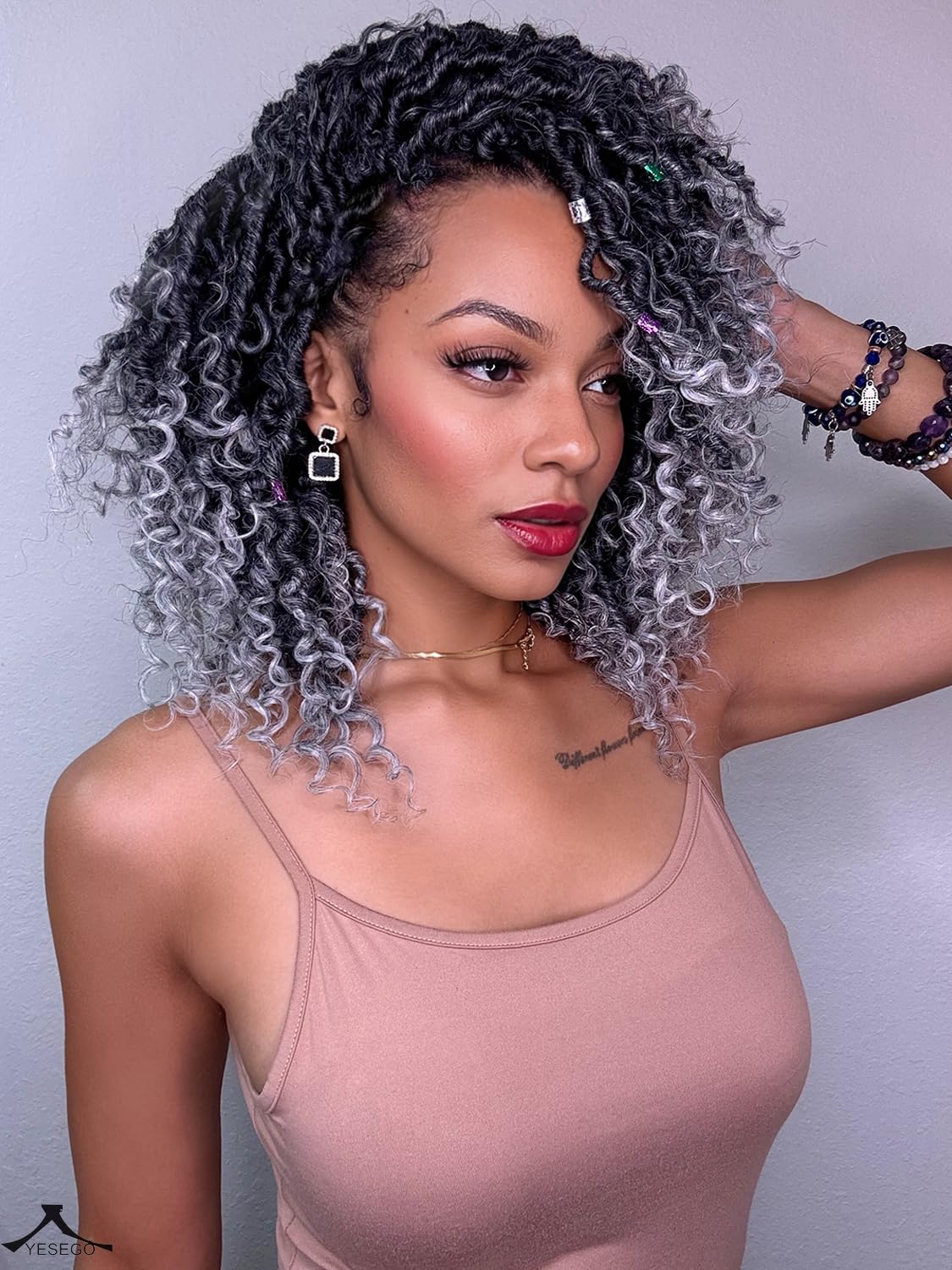 Yesego lightweight breathable fiber enhances all day comfort with light feel.
