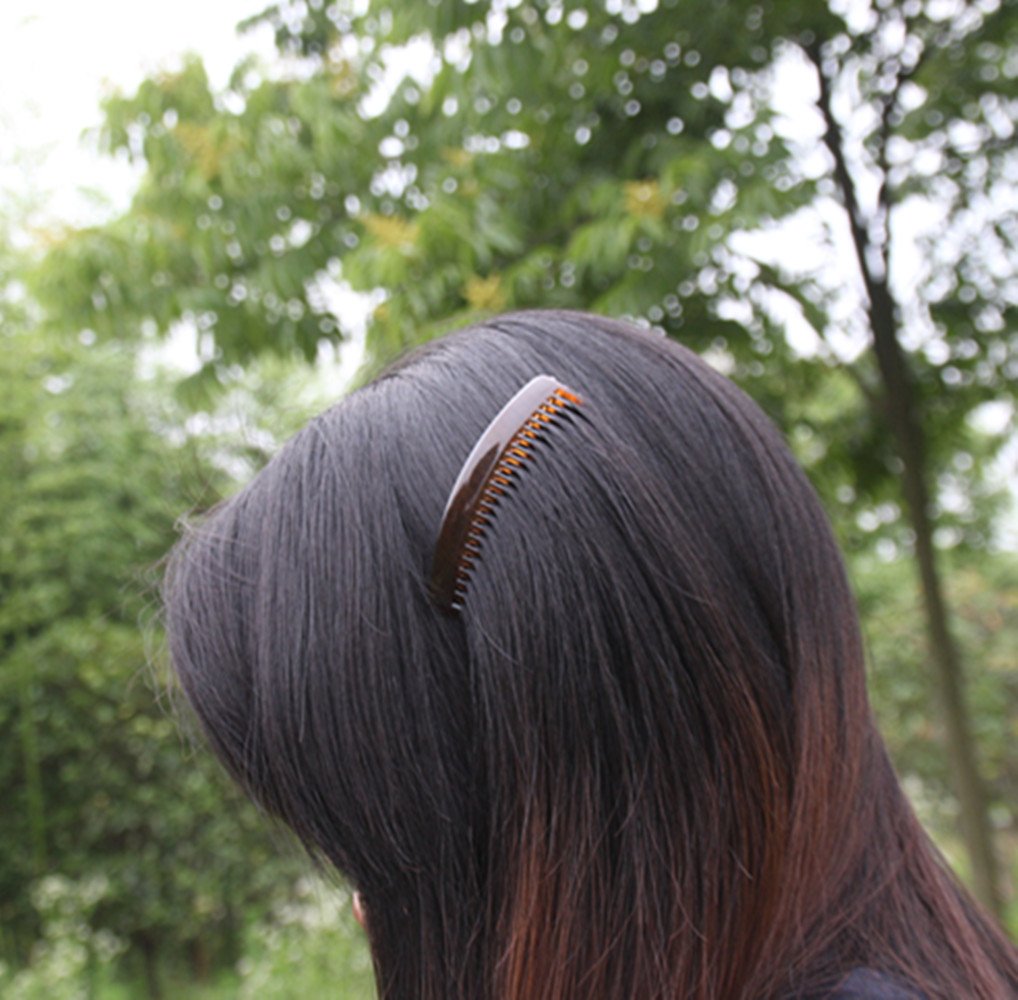 Yeshan daily-wear hair clip offers comfortable hold.