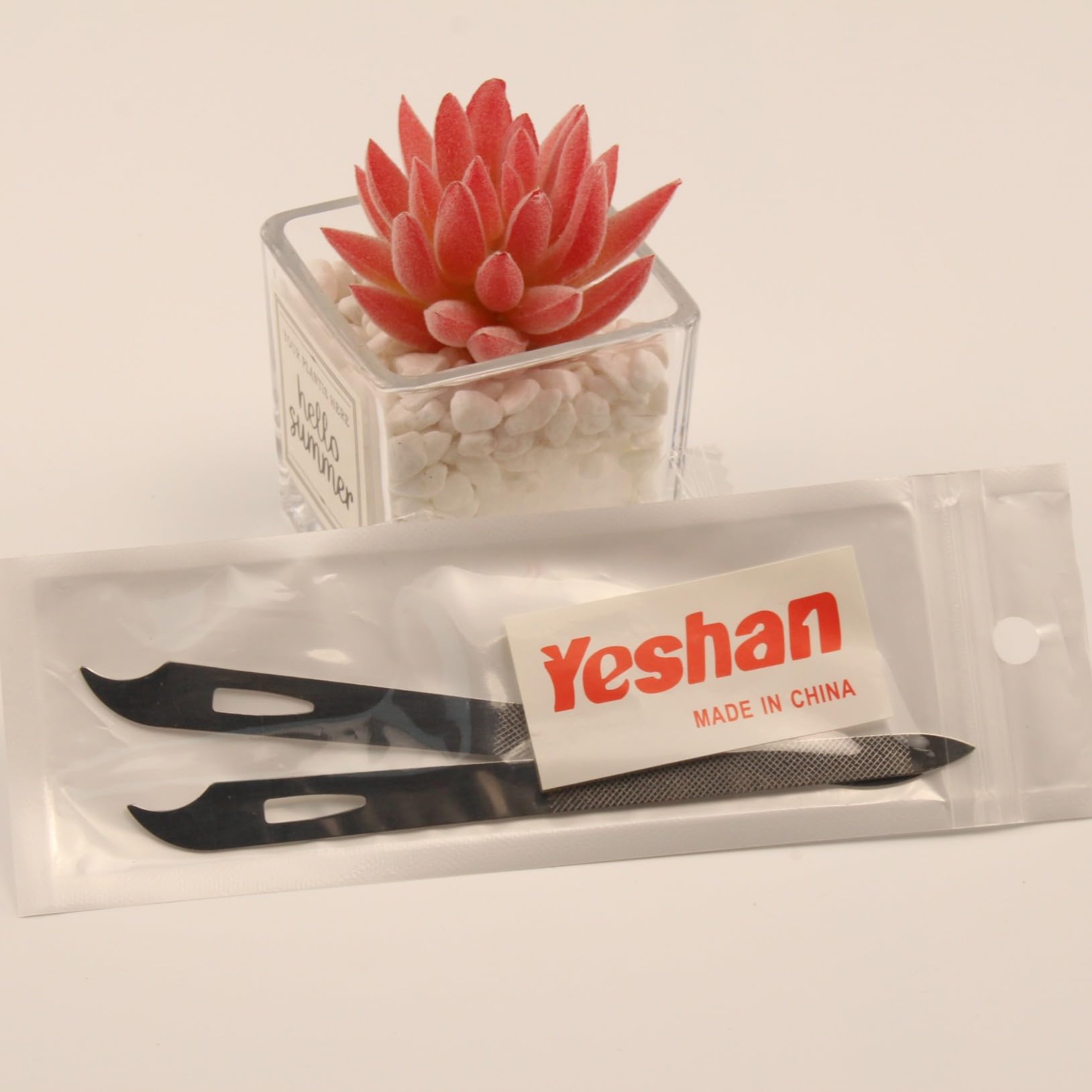 Yeshan nail-file pair travel-friendly image demonstrates compact storage for trips.