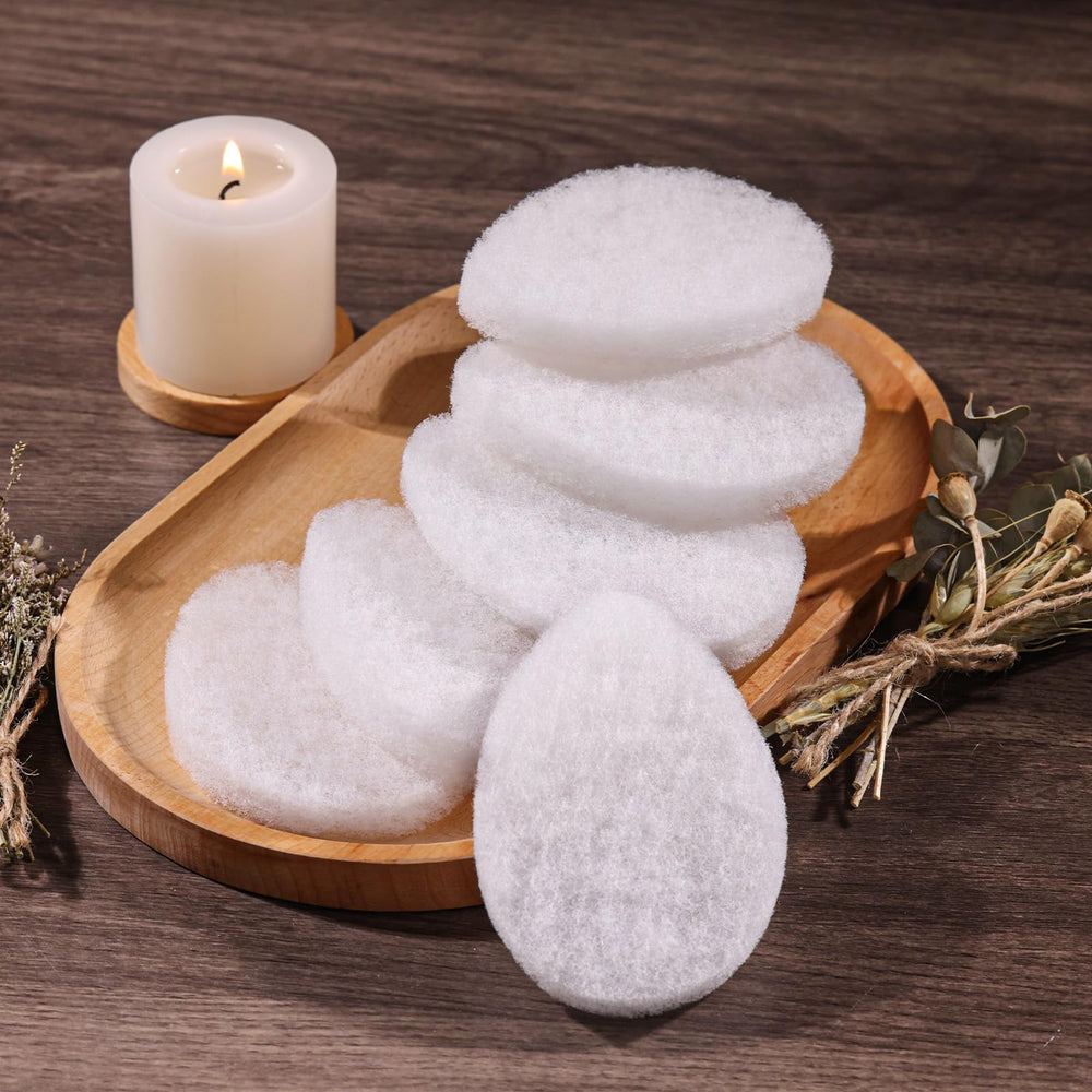 Yiclick exfoliating sponge deep-cleanse pores to remove makeup and excess oil.