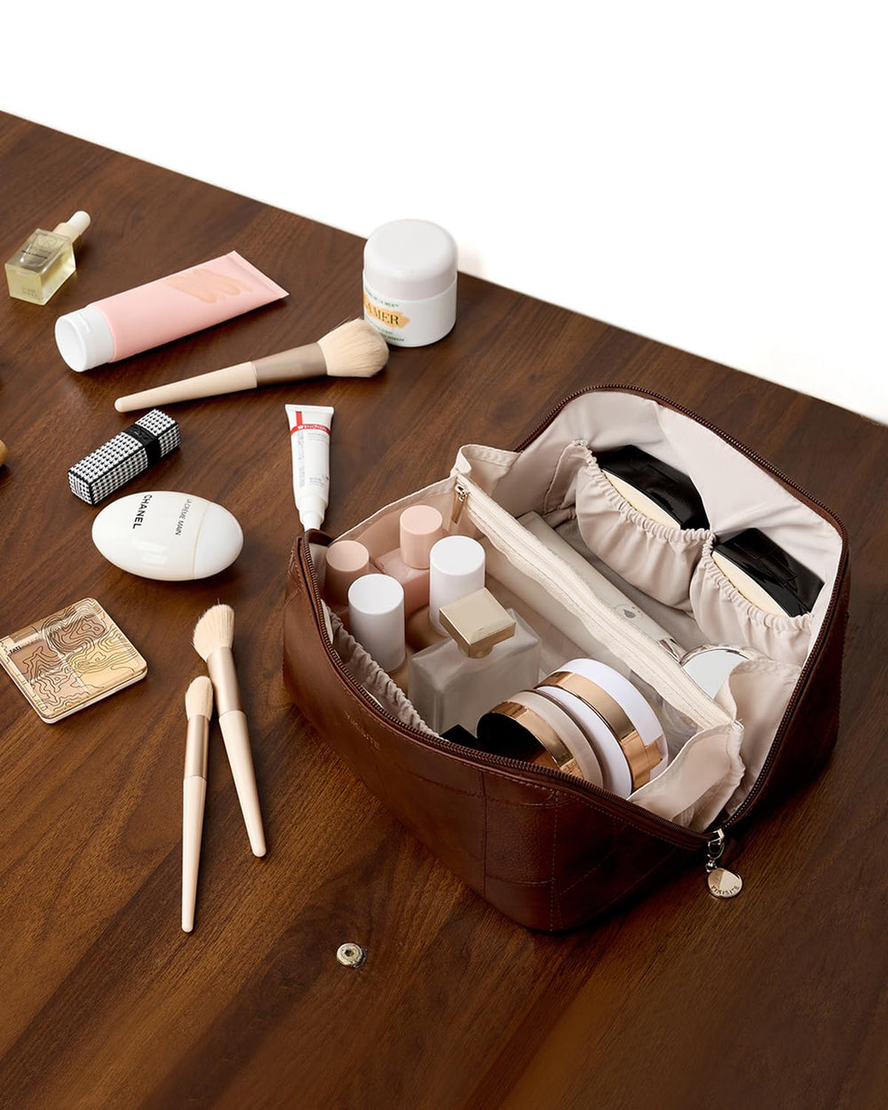Yikisite makeup bag water-repellent PU material visible in product image