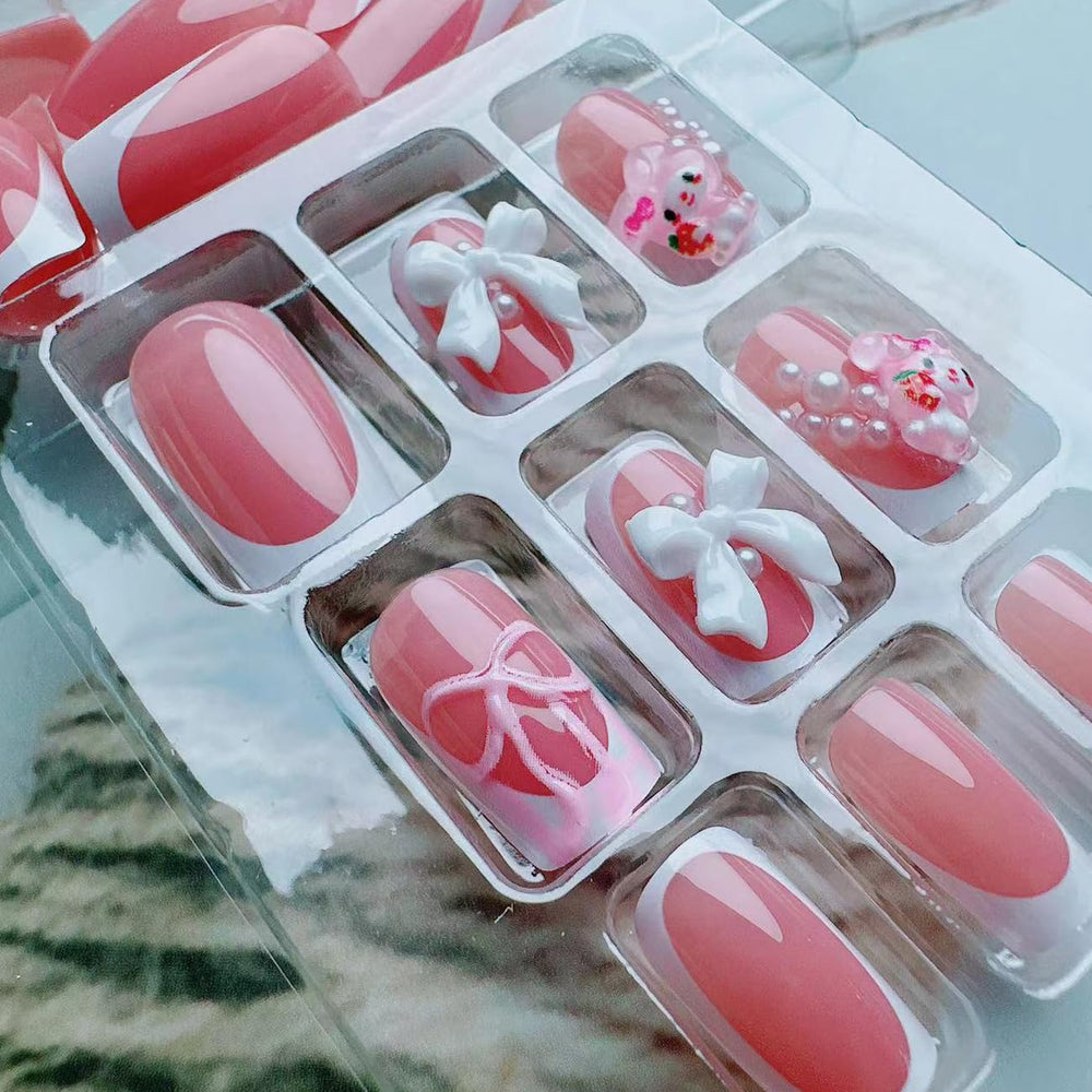 YKZFUI compact 24-piece set ideal for quick event-ready looks