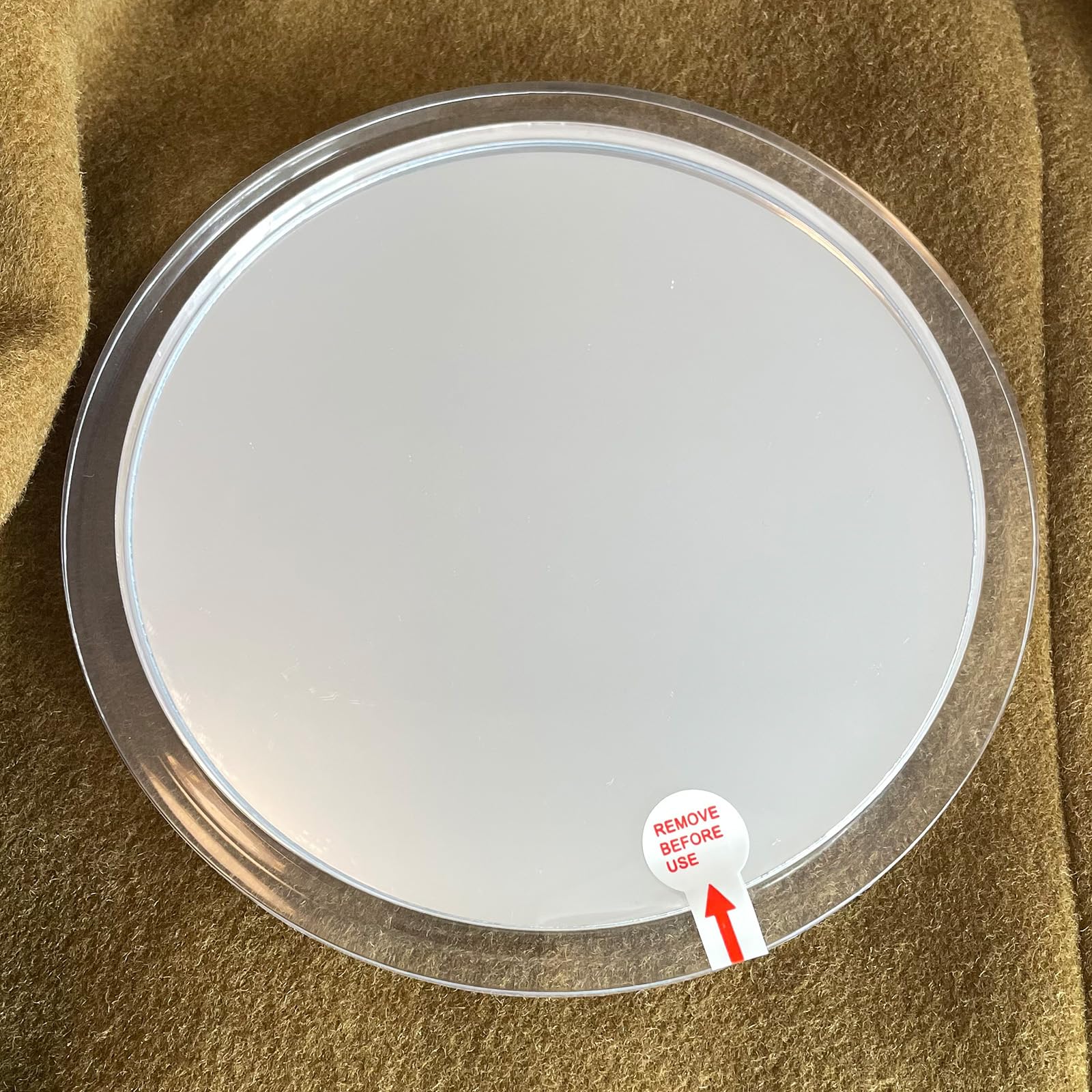 YoHumk anti fog coating keeps the mirror clear during hot showers