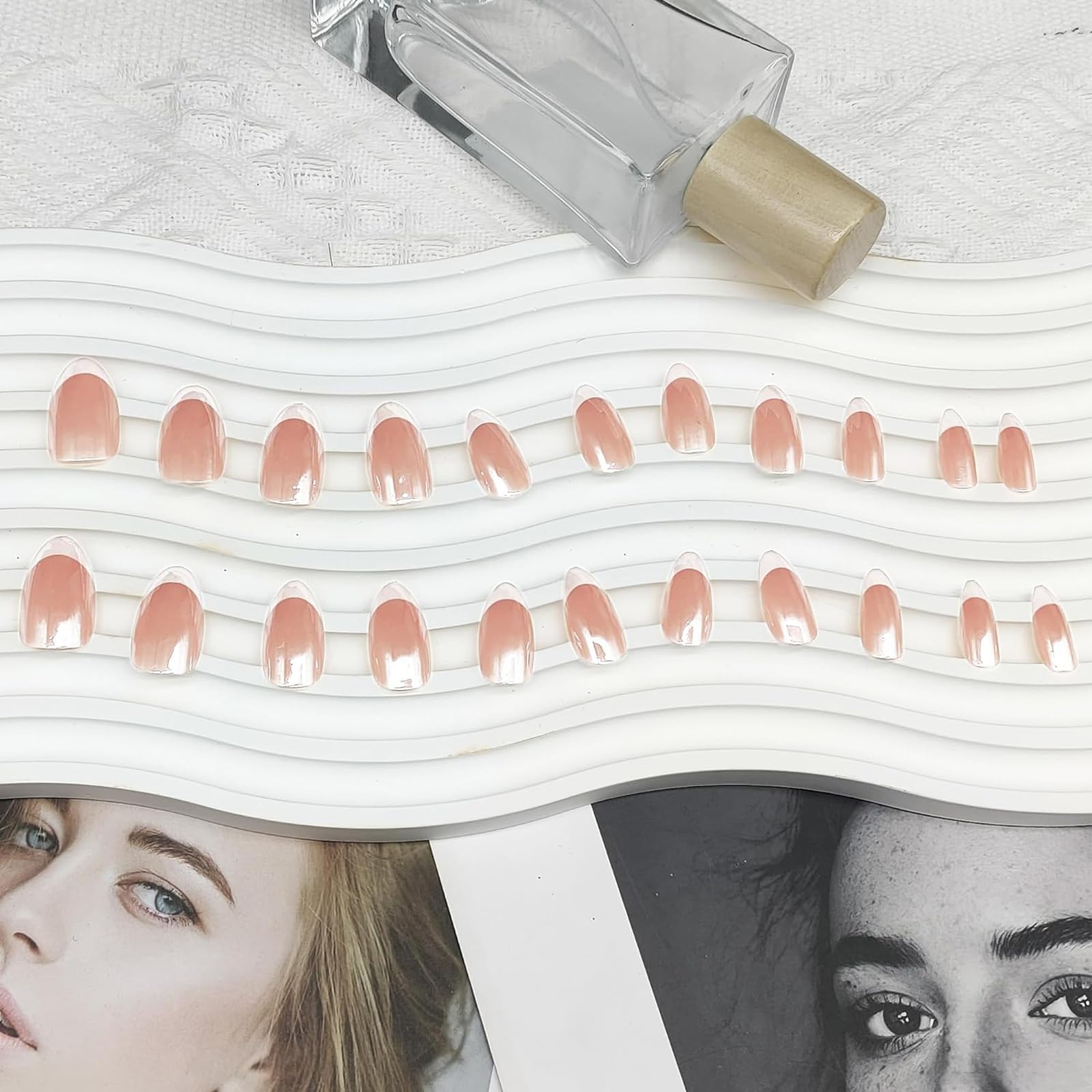 YOSOMMK easy-removal jelly-glue design enables quick, damage-free reuse