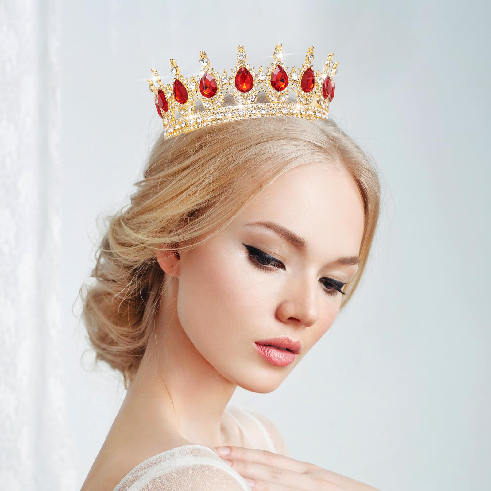 YOUlDIANZI packaging-ready crown suitable as gift for bridesmaids or friends.
