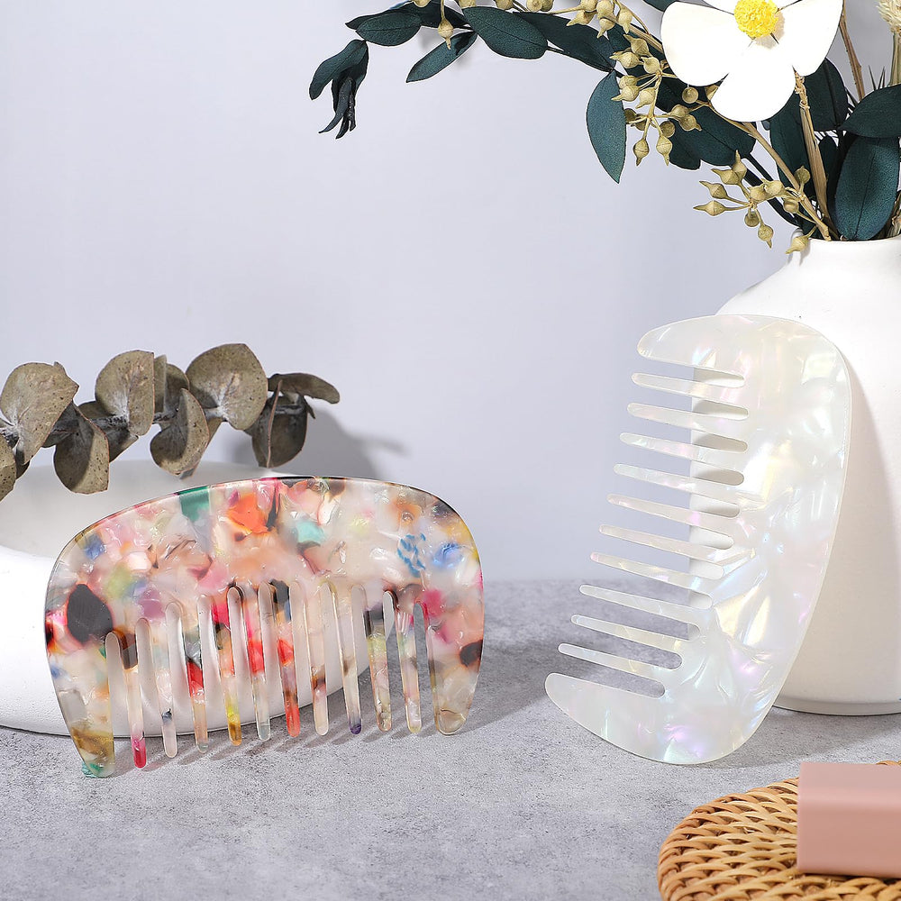 YUXIANLB travel comb safe for bangs and long hair during styling.