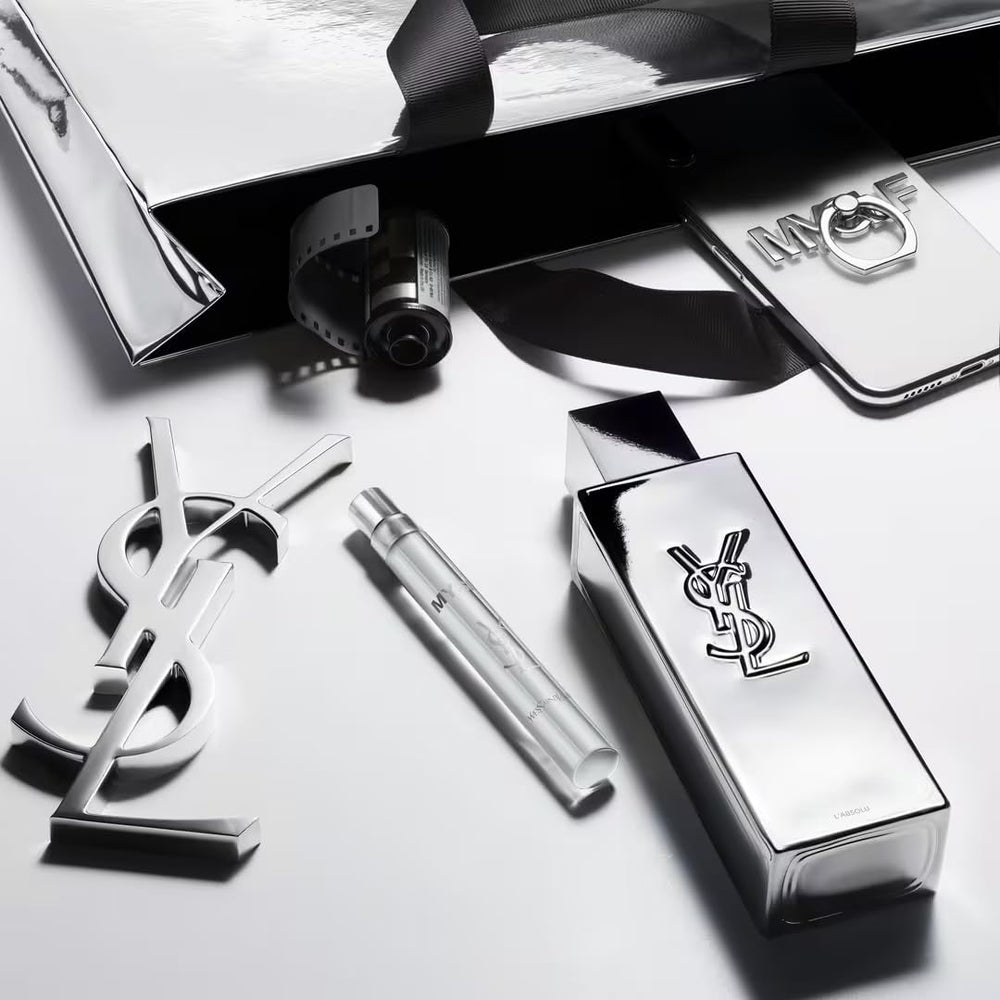 YSL Myslf Absolu ginger top-note closeup for a cool-spiced fragrance moment.