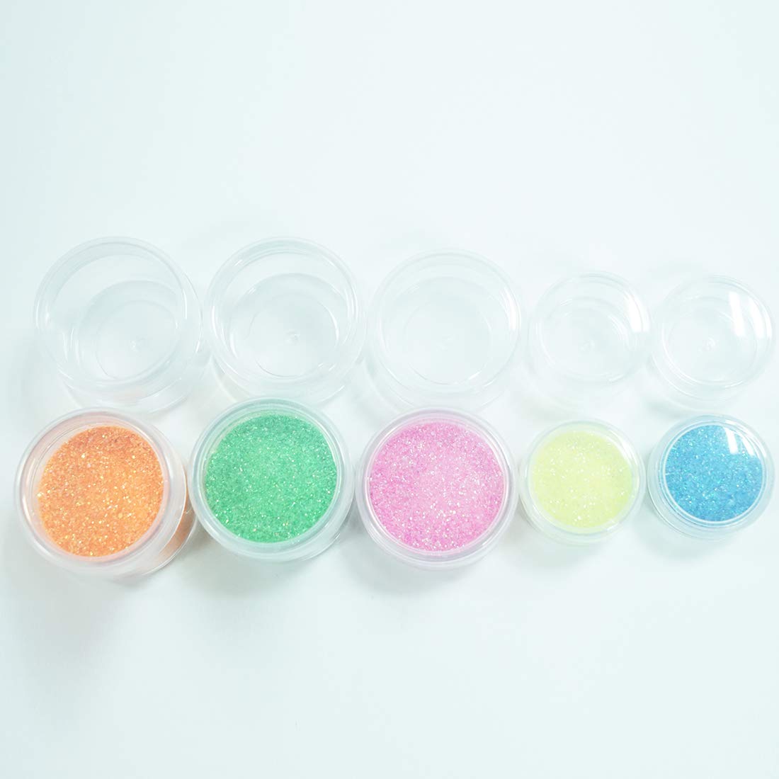 ZEJIA pocket-friendly jars fit in purses and travel kits.