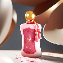 Zimaya Fatima Pink Pour Femme bottle close-up highlighting luxurious scent.