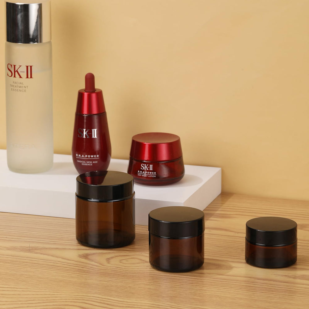 ZIYIZE amber glass jar travel-ready container fits in a bag.
