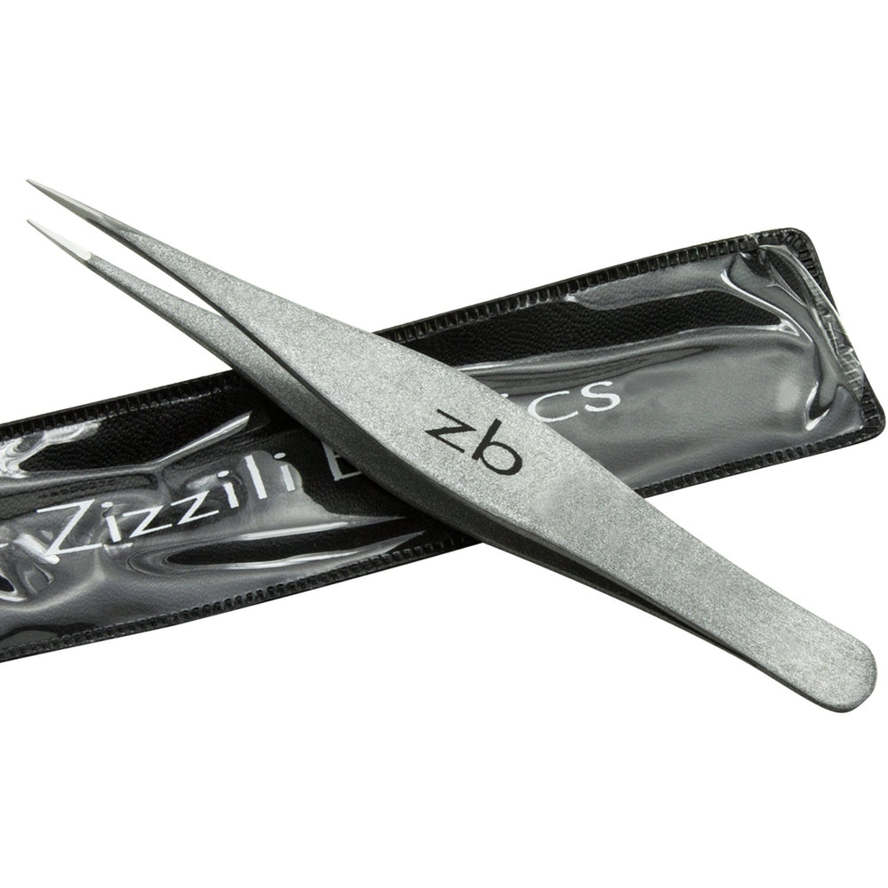 Zizzili Basics eyebrow shaping tweezers in use for precise control